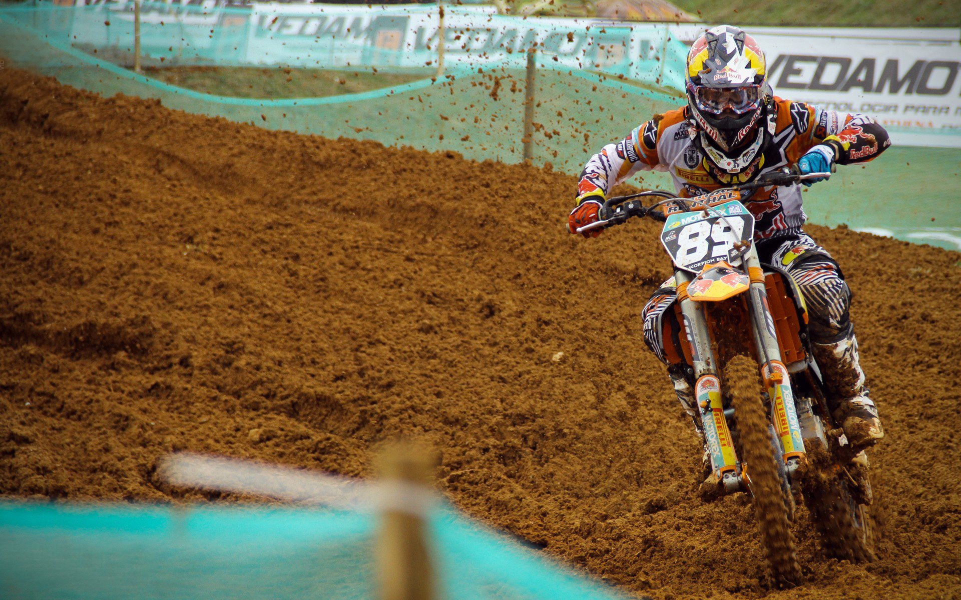 蒂姆连续五场比赛得分超过比赛局势复杂，FPX不断突破！赢得满堂喝彩